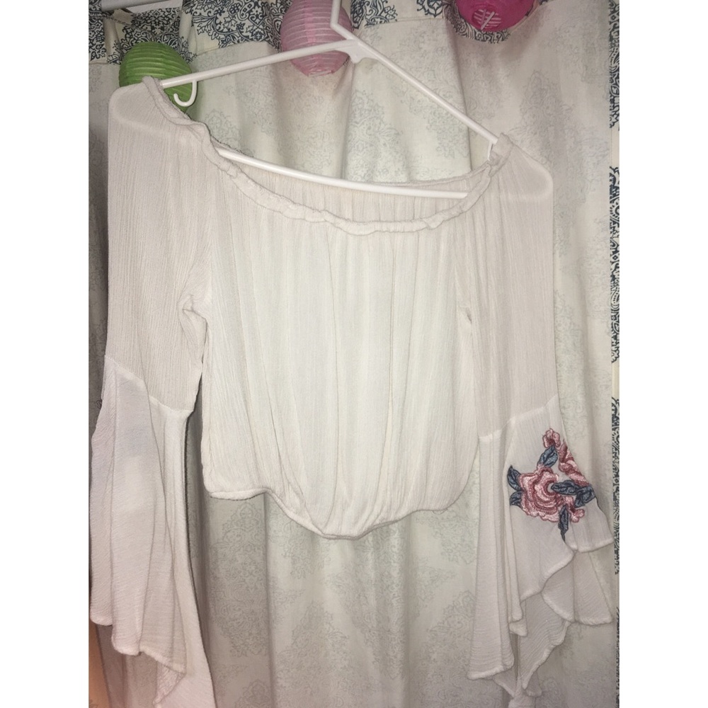 strapless shirt